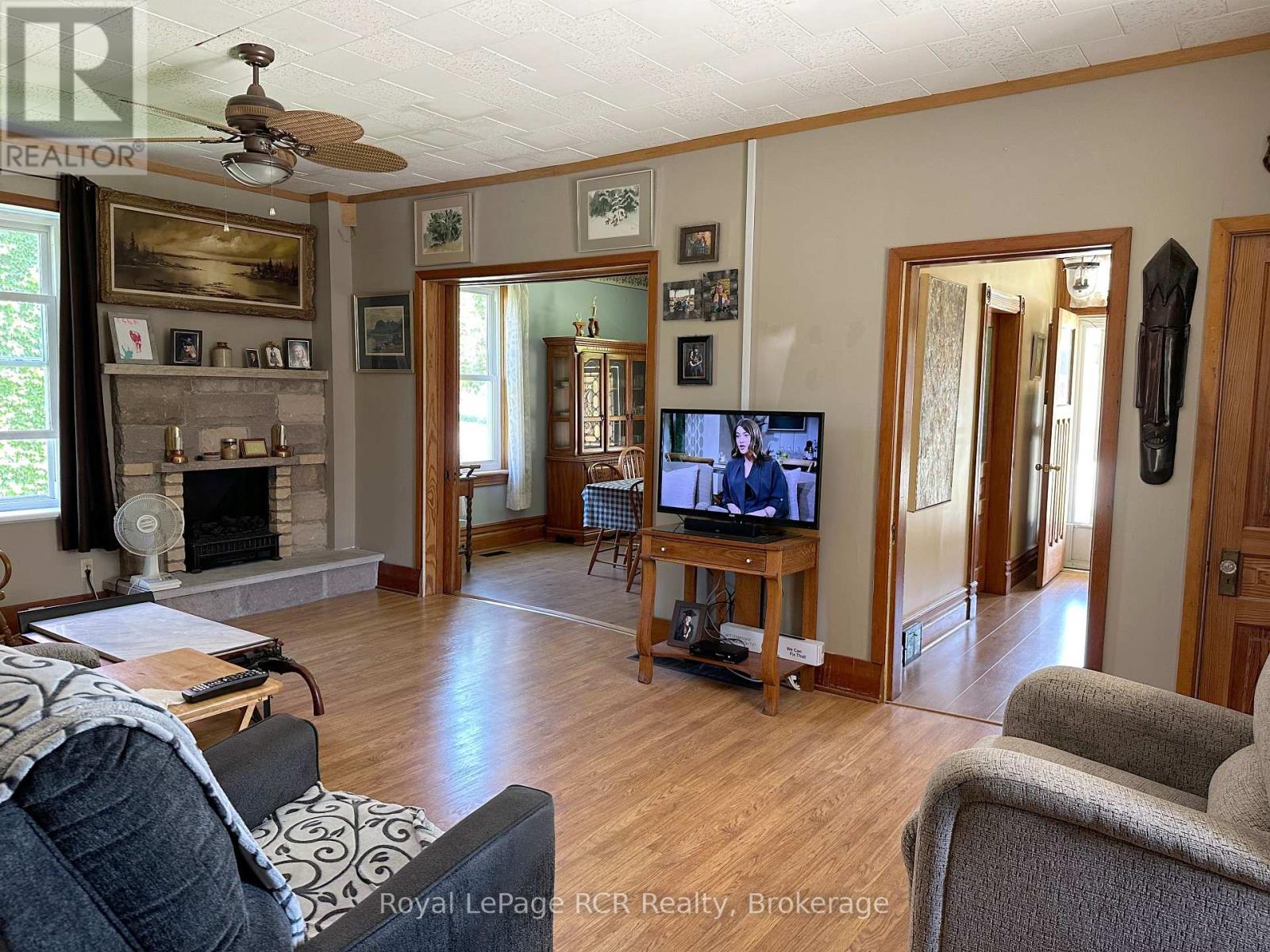 442 11th Street, Hanover, Ontario  N4N 1S7 - Photo 16 - X12240719