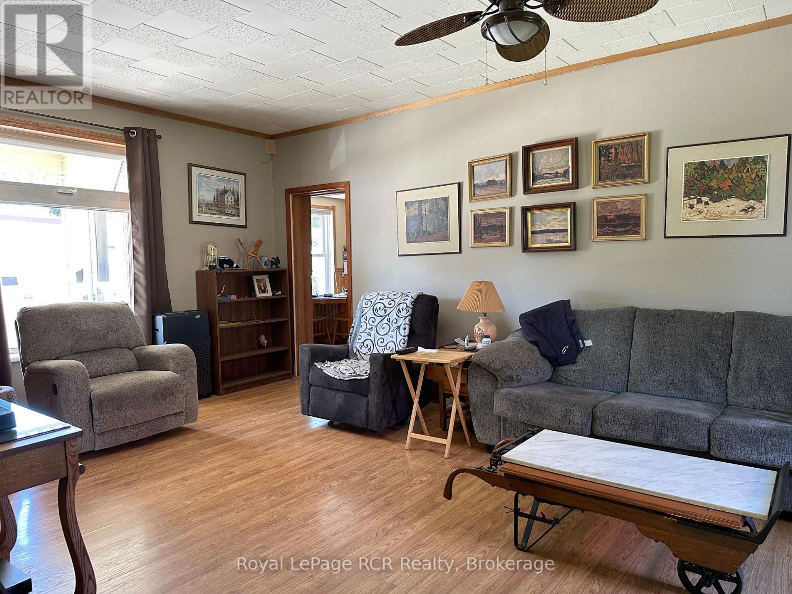 442 11th Street, Hanover, Ontario  N4N 1S7 - Photo 18 - X12240719