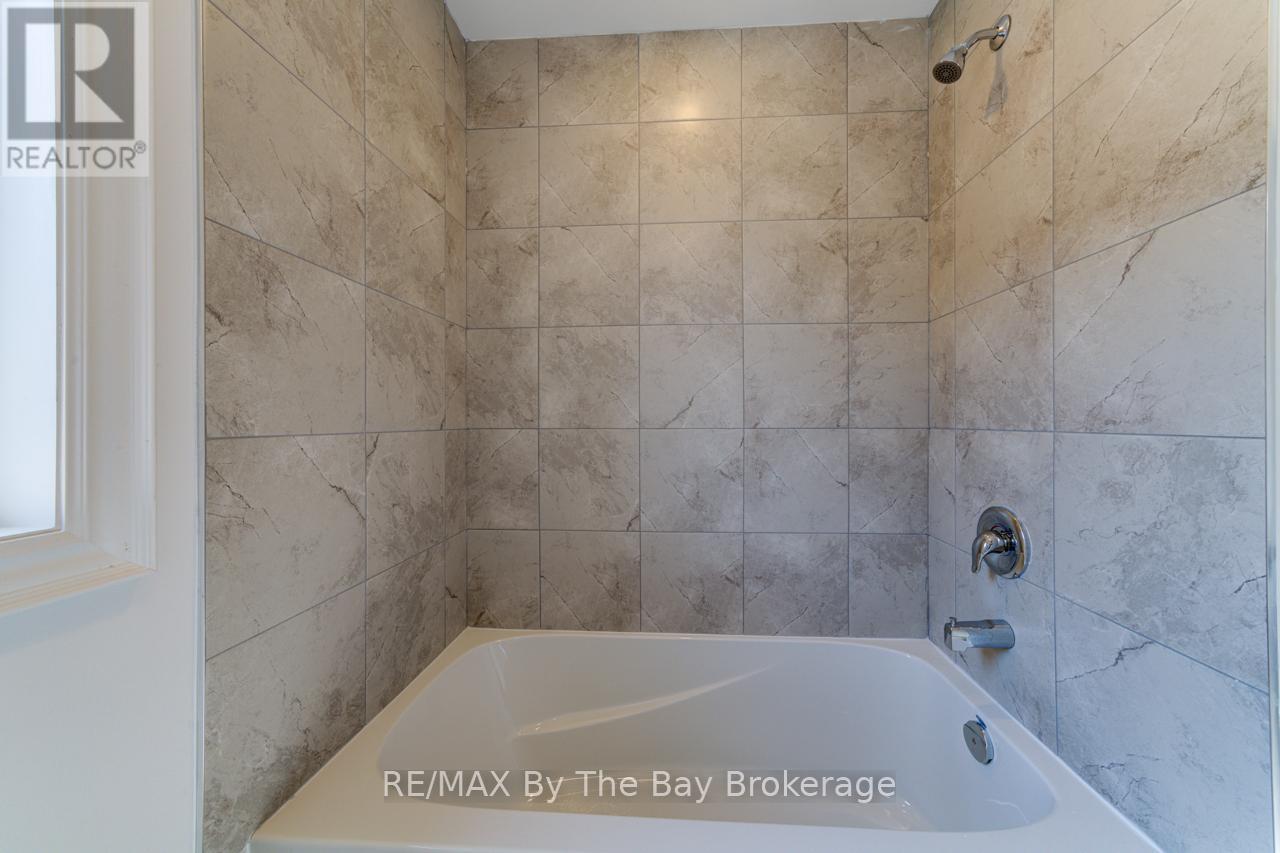 18 Amber Drive, Wasaga Beach, Ontario  L9Z 0R8 - Photo 37 - S12240802