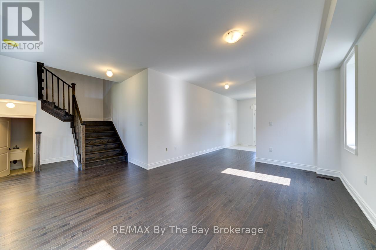18 Amber Drive, Wasaga Beach, Ontario  L9Z 0R8 - Photo 8 - S12240802