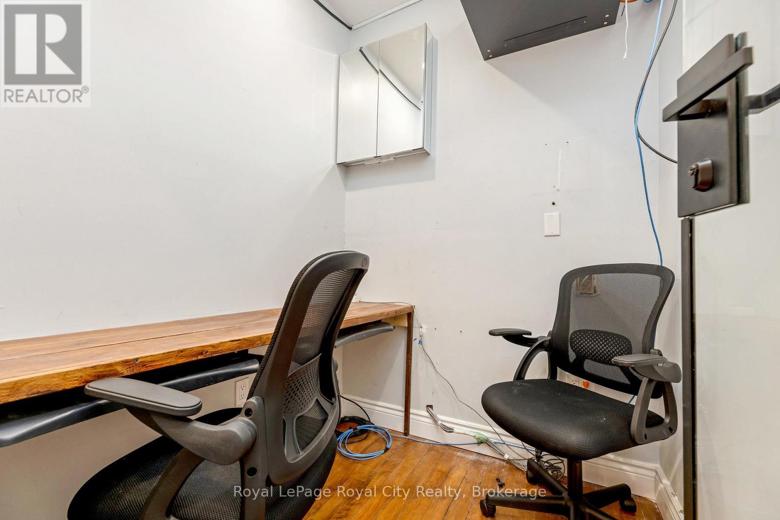 Unit B - 132 Main Street S, Guelph/eramosa, Ontario  N0B 2K0 - Photo 10 - X12240834