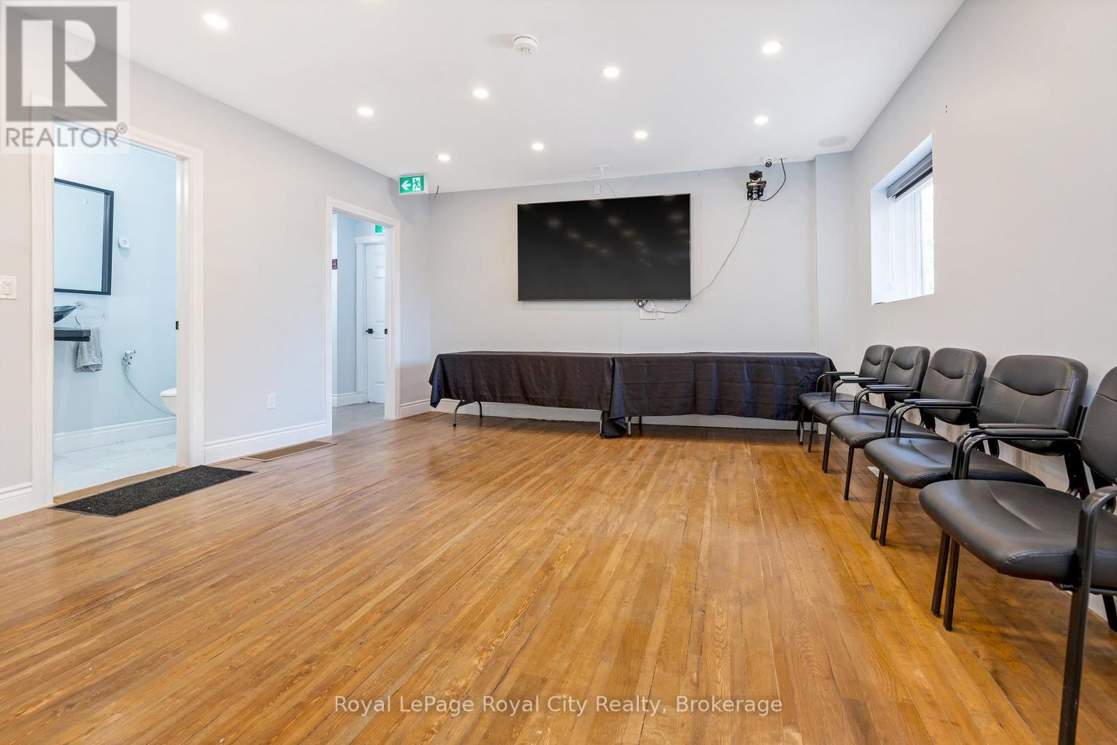 Unit B - 132 Main Street S, Guelph/eramosa, Ontario  N0B 2K0 - Photo 8 - X12240834