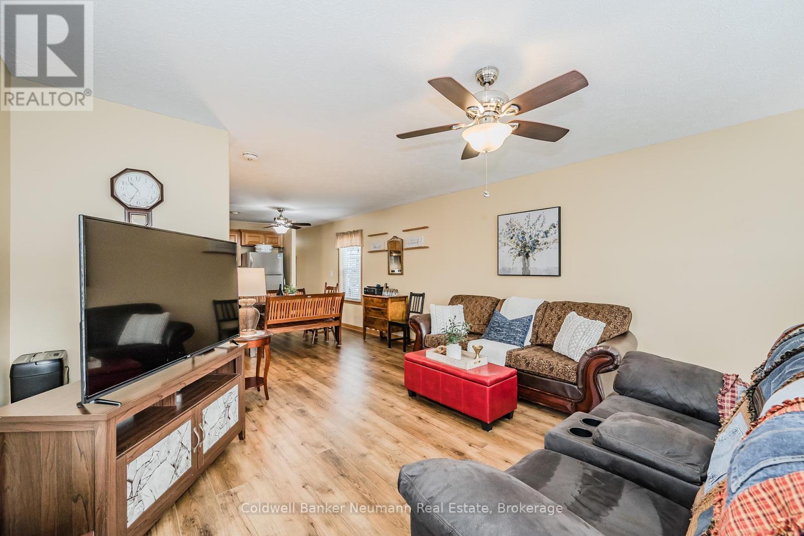 41 Cedarbush Crescent, Puslinch, Ontario  N0B 2J0 - Photo 5 - X12240844