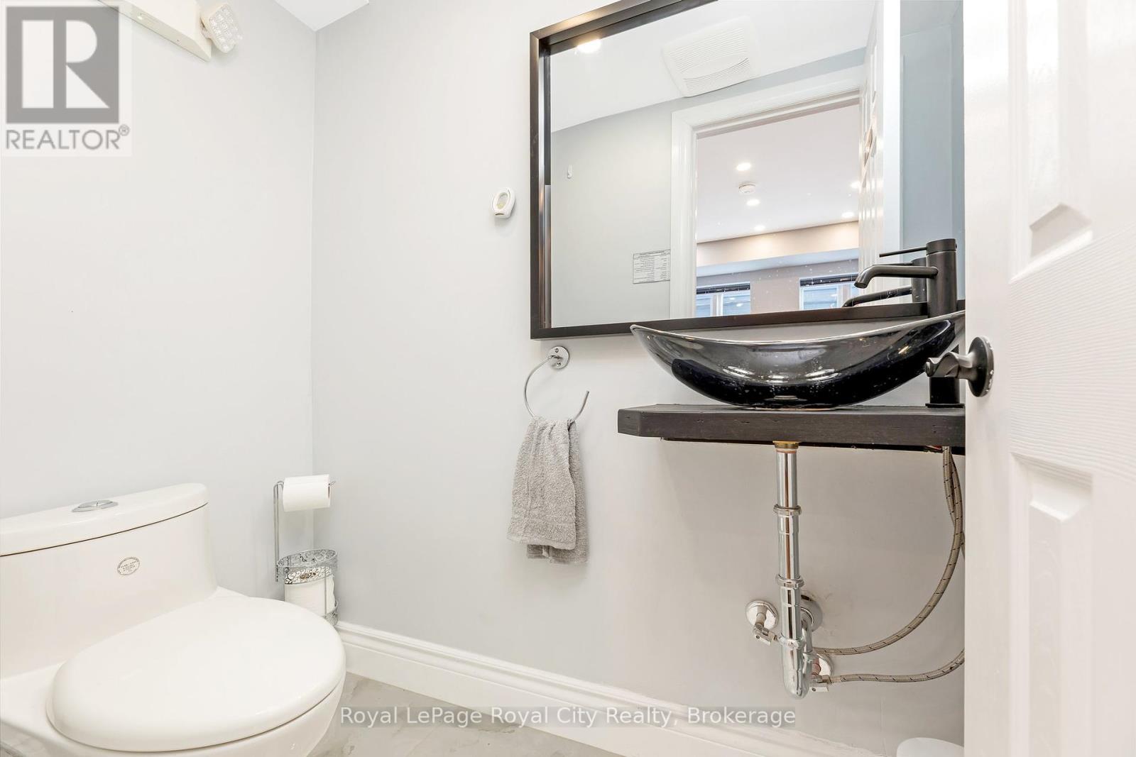 Unit B - 132 Main Street S, Guelph/eramosa, Ontario  N0B 2K0 - Photo 7 - X12240875