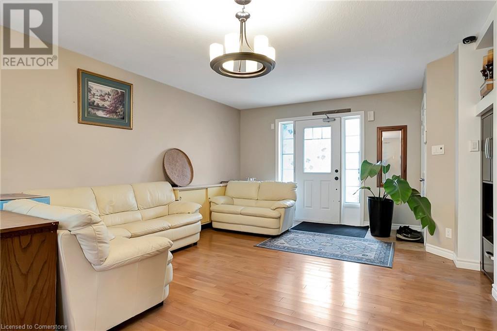1392 Doon Village Road, Kitchener, Ontario  N2P 1A5 - Photo 3 - 40744142