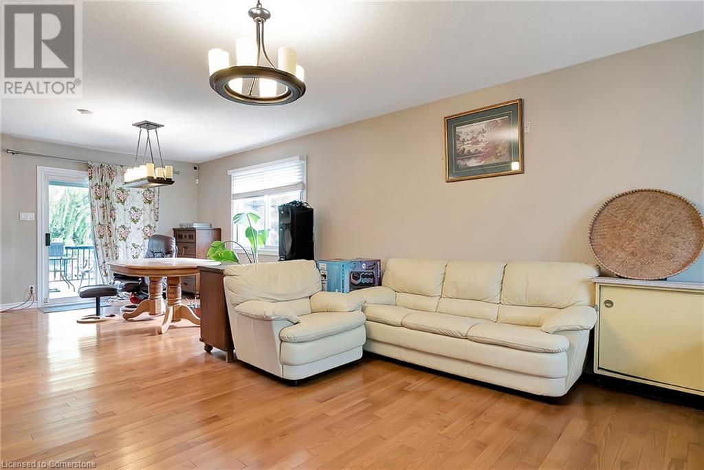 1392 Doon Village Road, Kitchener, Ontario  N2P 1A5 - Photo 4 - 40744142
