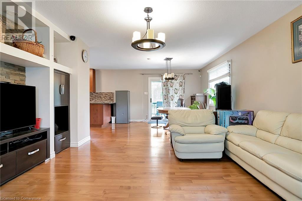 1392 Doon Village Road, Kitchener, Ontario  N2P 1A5 - Photo 5 - 40744142