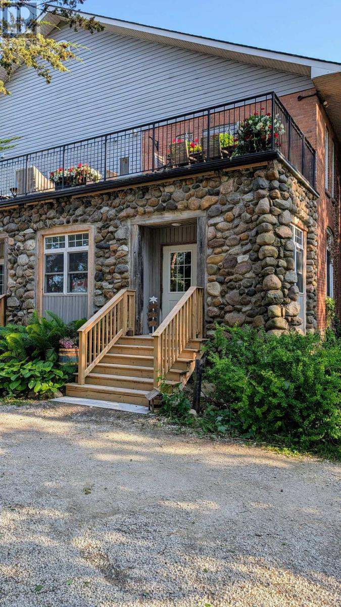 6 - 33 Louisa Street E, Blue Mountains, Ontario  N0H 2P0 - Photo 2 - X12240928