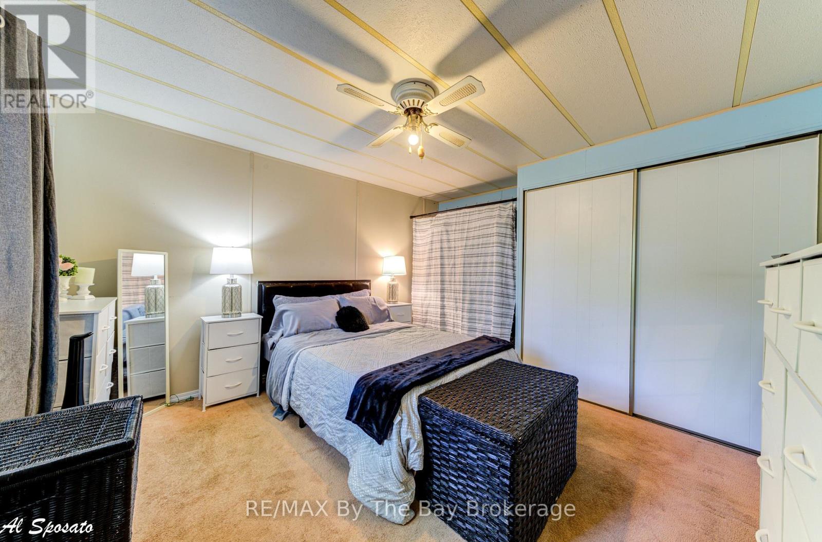 76 Georgian Glen Drive, Wasaga Beach, Ontario  L9Z 1K7 - Photo 24 - S12240980