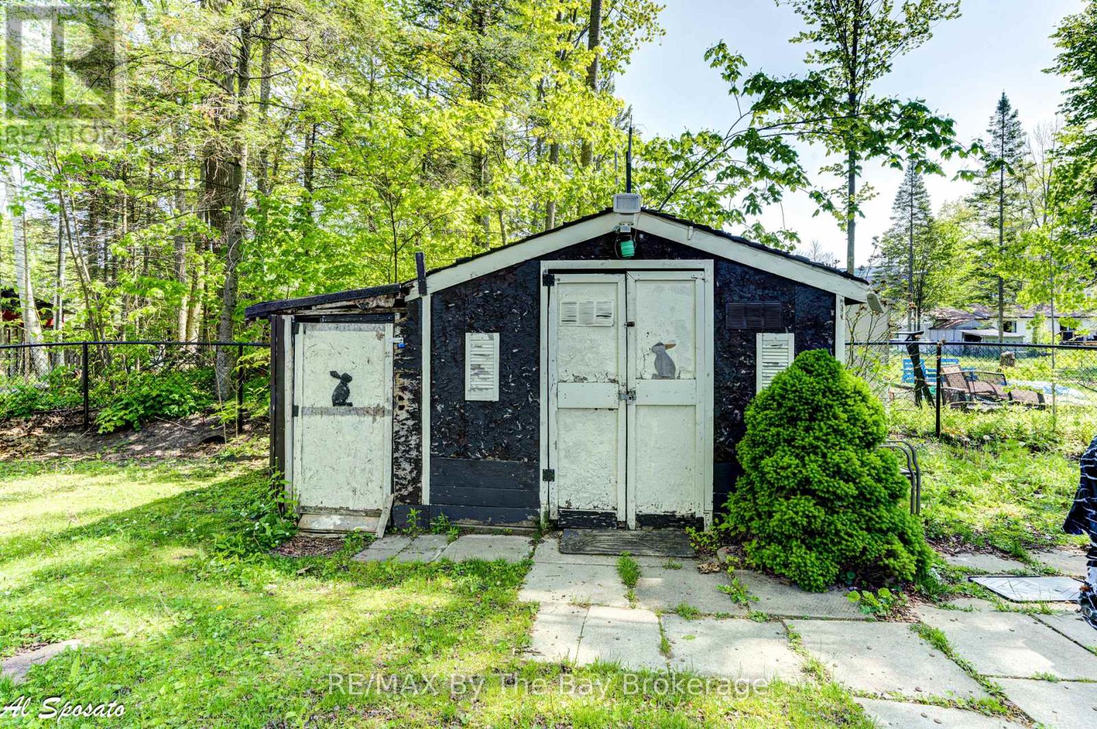 76 Georgian Glen Drive, Wasaga Beach, Ontario  L9Z 1K7 - Photo 36 - S12240980