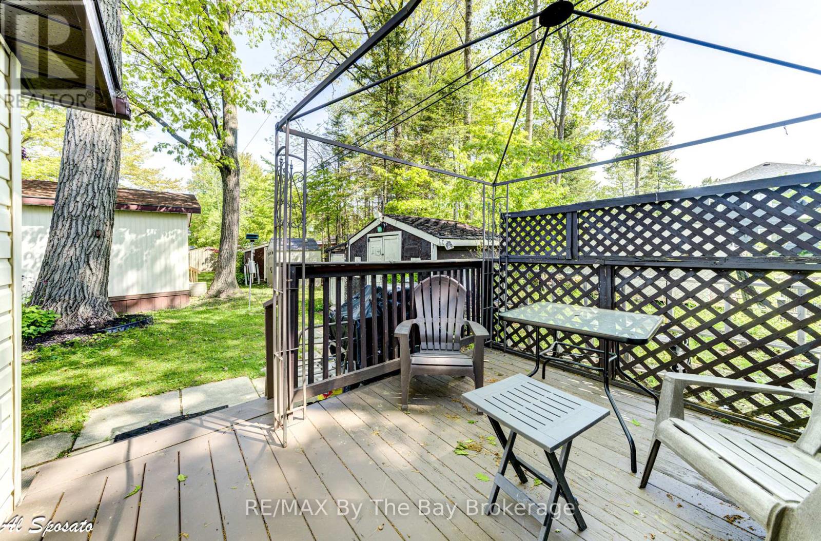 76 Georgian Glen Drive, Wasaga Beach, Ontario  L9Z 1K7 - Photo 37 - S12240980