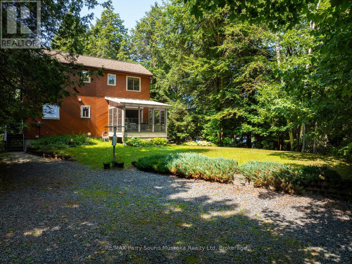 18 Meharg Drive, Mckellar, Ontario  P2A 0B5 - Photo 8 - X12240987