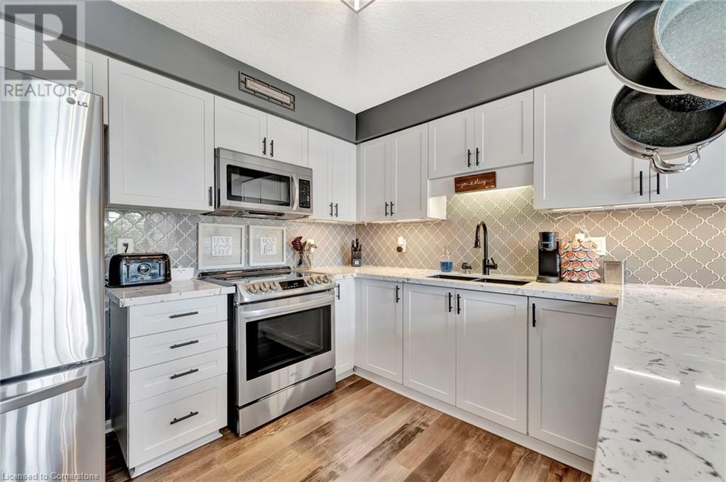 58 Featherstone Street, Kitchener, Ontario  N2R 1Z4 - Photo 6 - 40743086