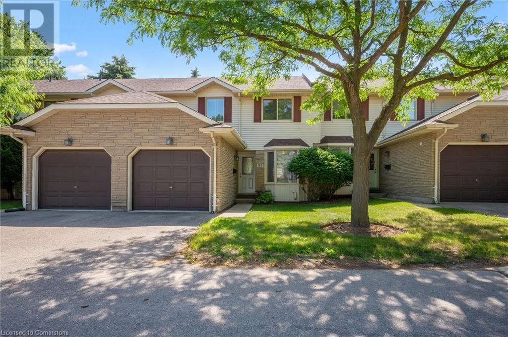 476 KINGSCOURT Drive Unit# 22, Waterloo, Ontario
