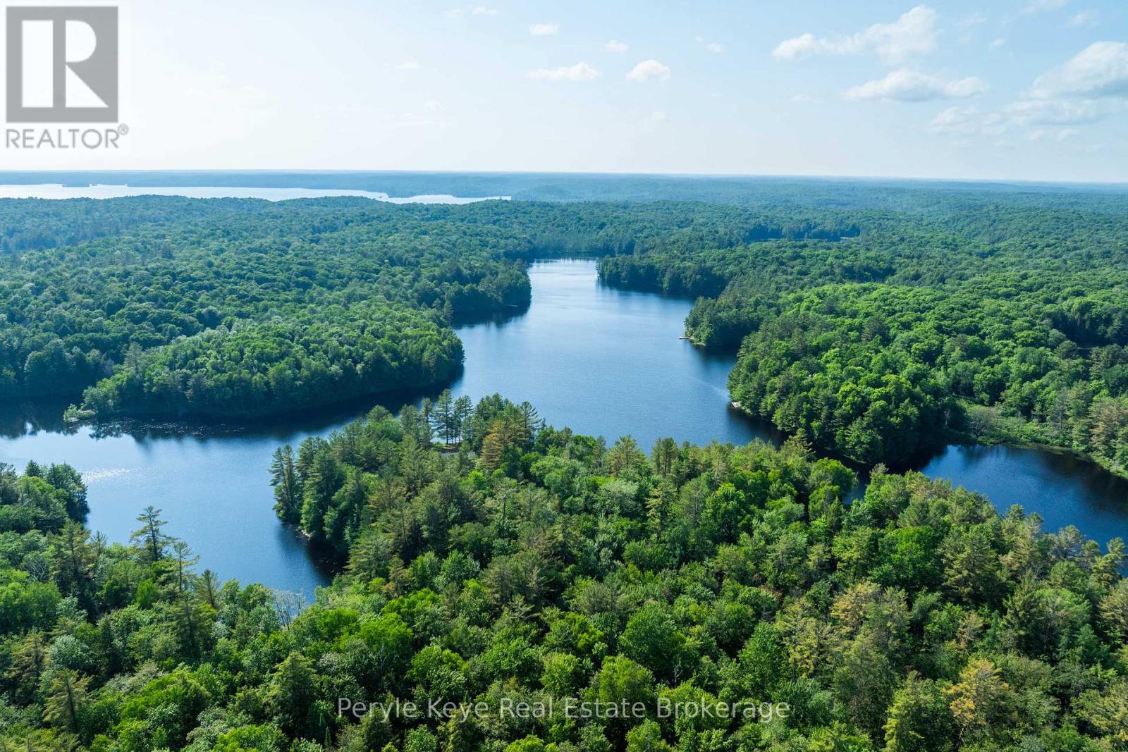 1544 SOUTH LANCELOT ROAD, Huntsville, Ontario