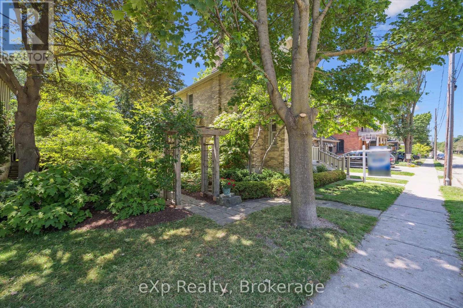 72 Kathleen Street, Guelph, Ontario  N1H 4Y3 - Photo 6 - X12241238