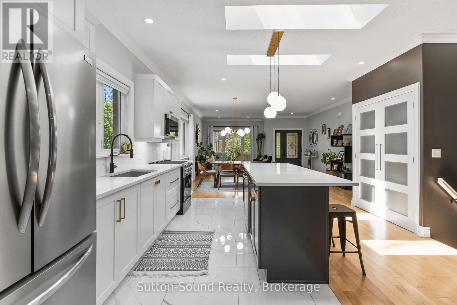 170 Lakeshore Road, Georgian Bluffs, Ontario  N0H 2T0 - Photo 20 - X12241272