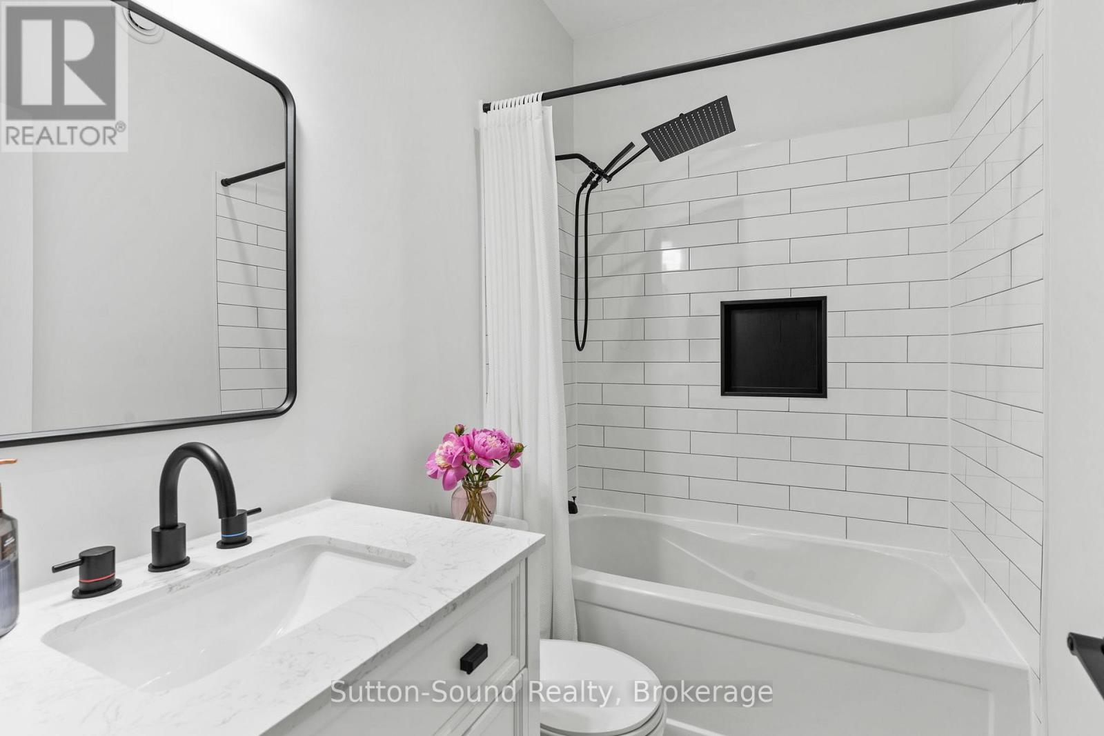 170 Lakeshore Road, Georgian Bluffs, Ontario  N0H 2T0 - Photo 28 - X12241272