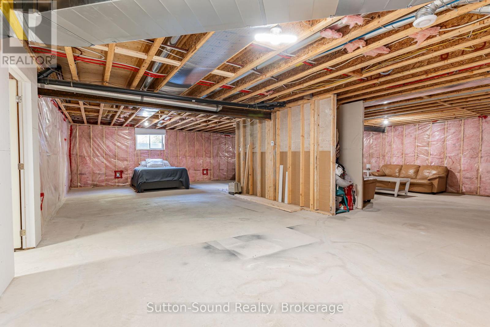 170 Lakeshore Road, Georgian Bluffs, Ontario  N0H 2T0 - Photo 35 - X12241272