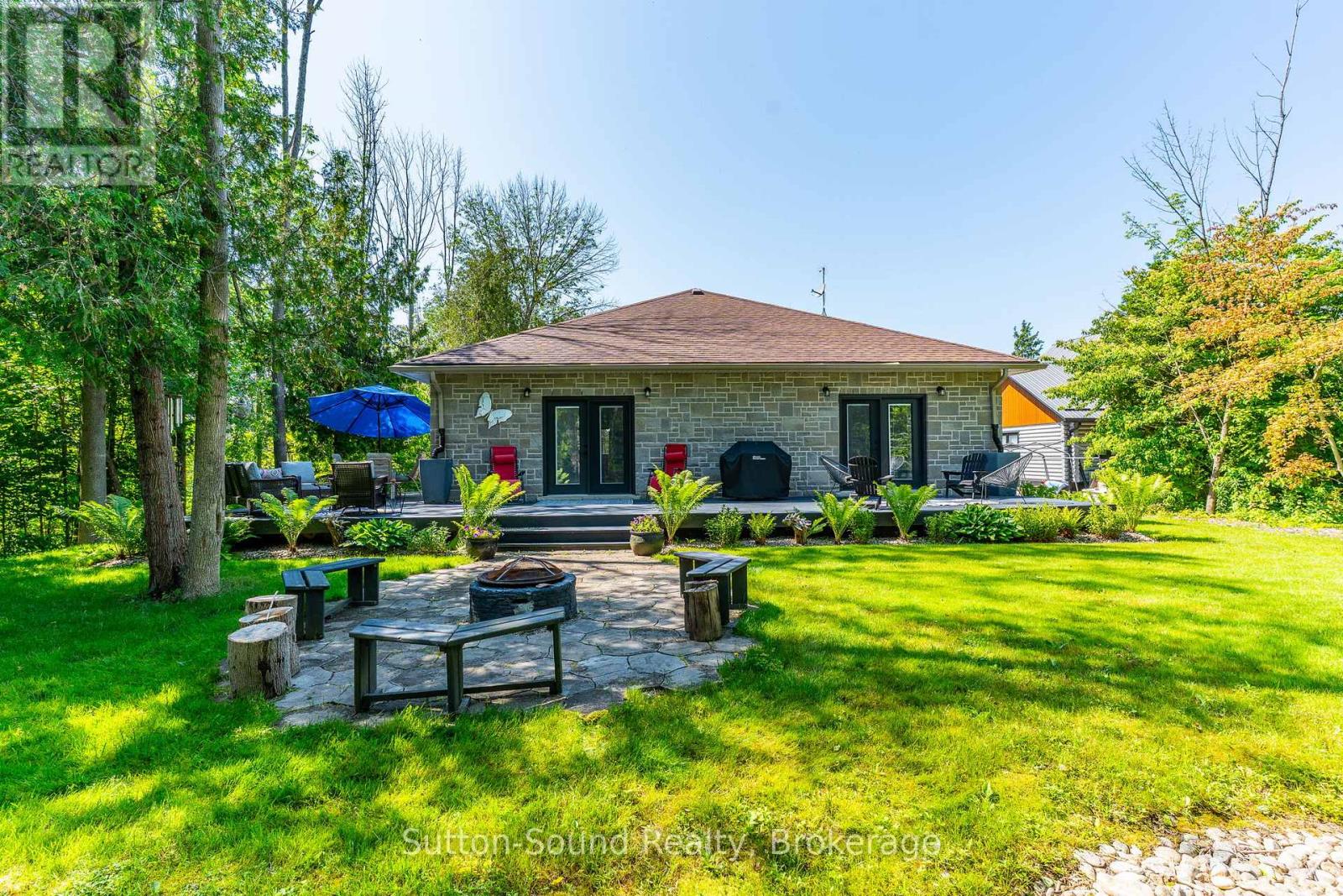 170 Lakeshore Road, Georgian Bluffs, Ontario  N0H 2T0 - Photo 43 - X12241272