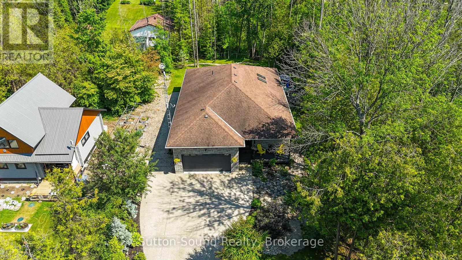 170 Lakeshore Road, Georgian Bluffs, Ontario  N0H 2T0 - Photo 46 - X12241272