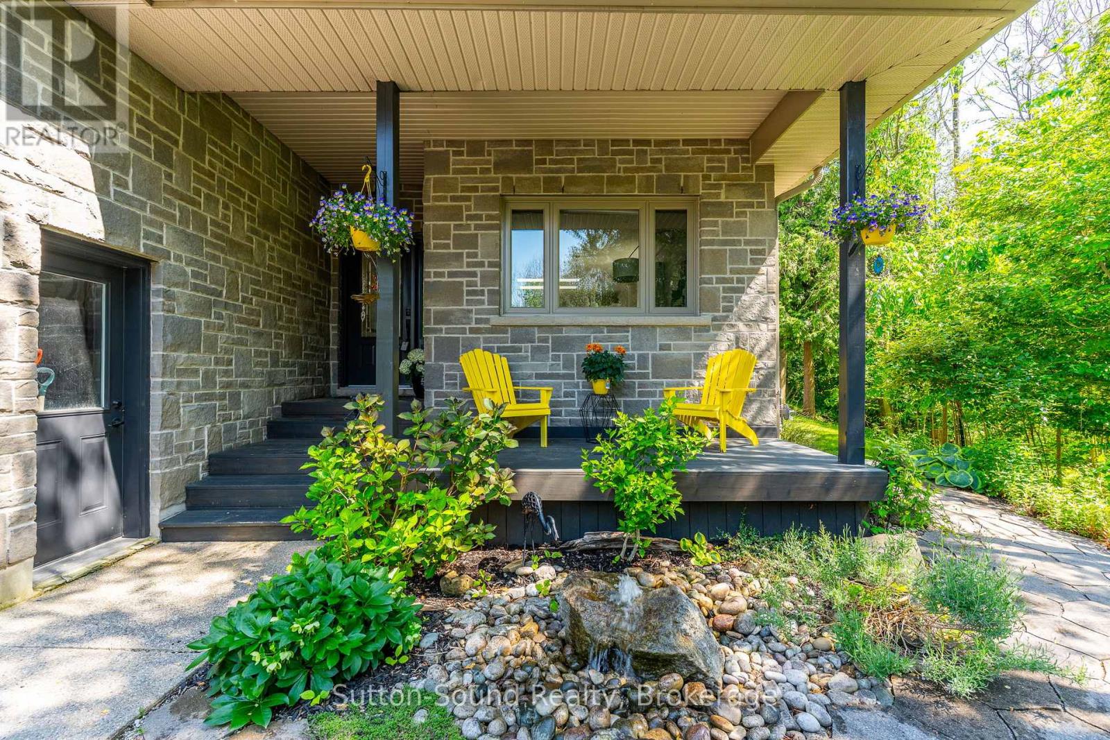 170 Lakeshore Road, Georgian Bluffs, Ontario  N0H 2T0 - Photo 7 - X12241272