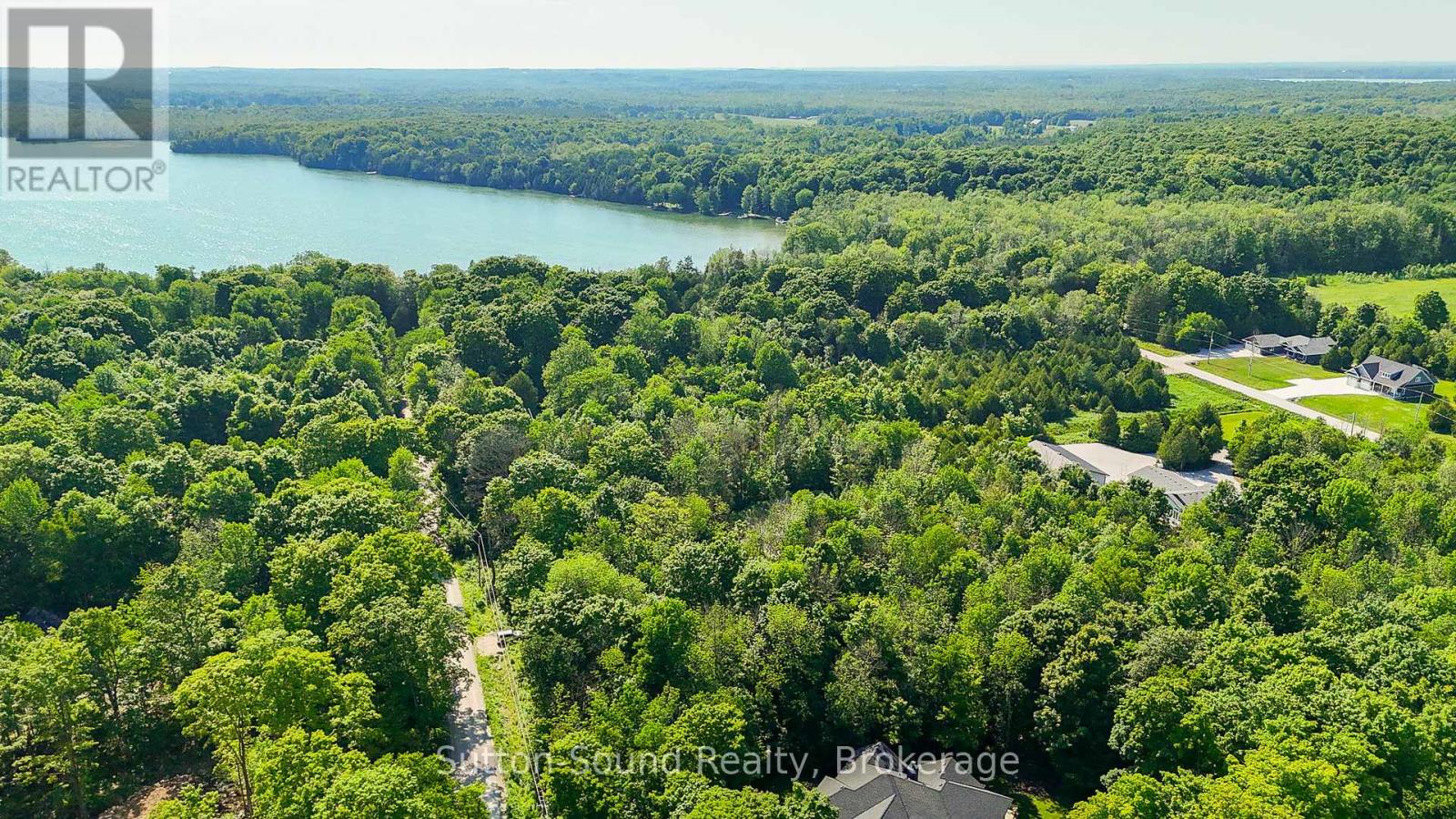 127 Big Rock Road, Georgian Bluffs, Ontario  N0H 2K0 - Photo 13 - X12241273