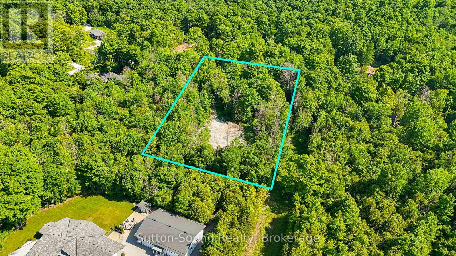 127 Big Rock Road, Georgian Bluffs, Ontario  N0H 2K0 - Photo 3 - X12241273