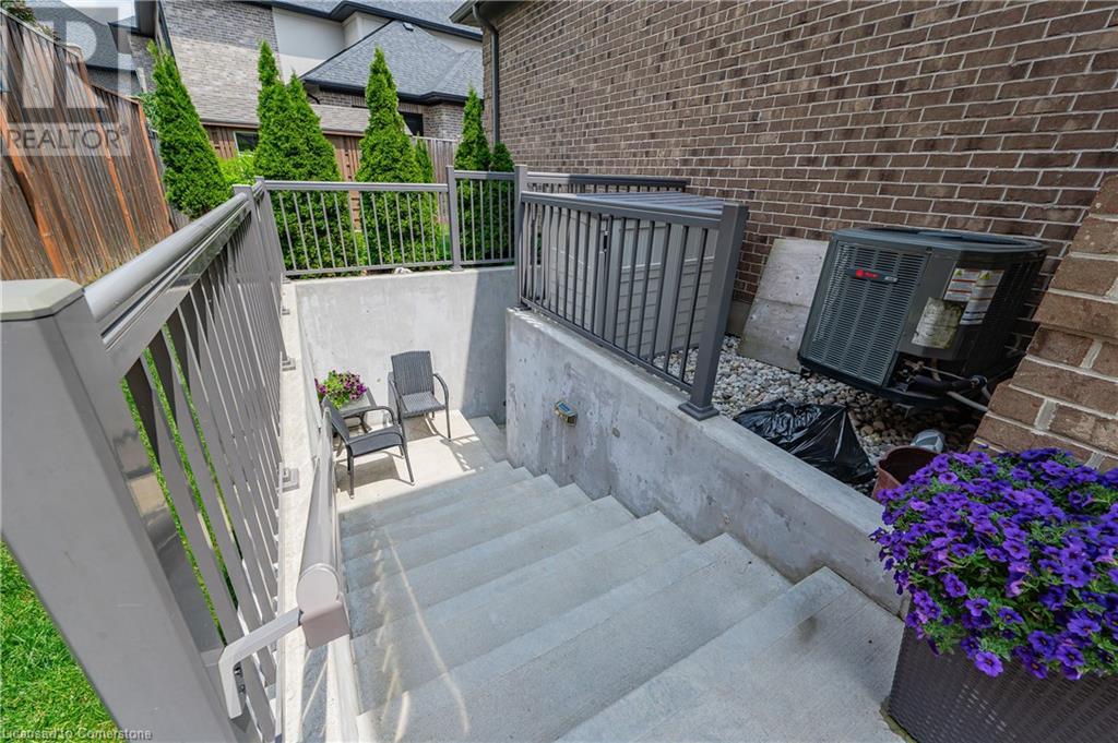 546 Manor Ridge Crescent, Waterloo, Ontario  N2K 0B4 - Photo 36 - 40744150