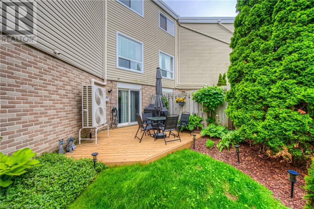 60 Elmsdale Drive Unit# 30, Kitchener, Ontario  N2E 2G4 - Photo 38 - 40734023