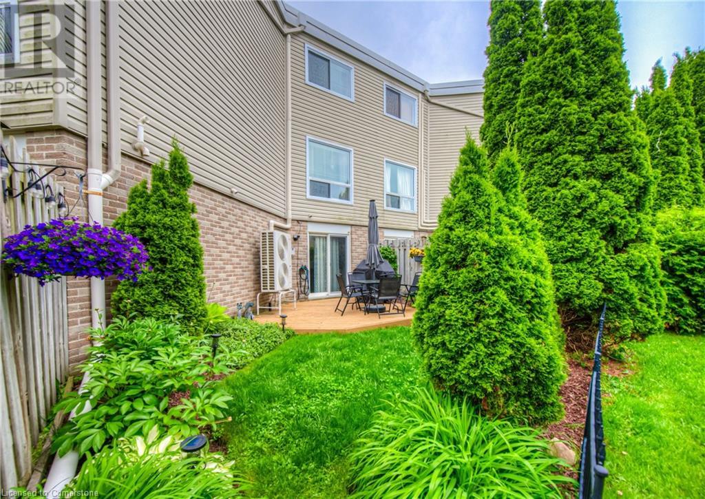60 Elmsdale Drive Unit# 30, Kitchener, Ontario  N2E 2G4 - Photo 43 - 40734023