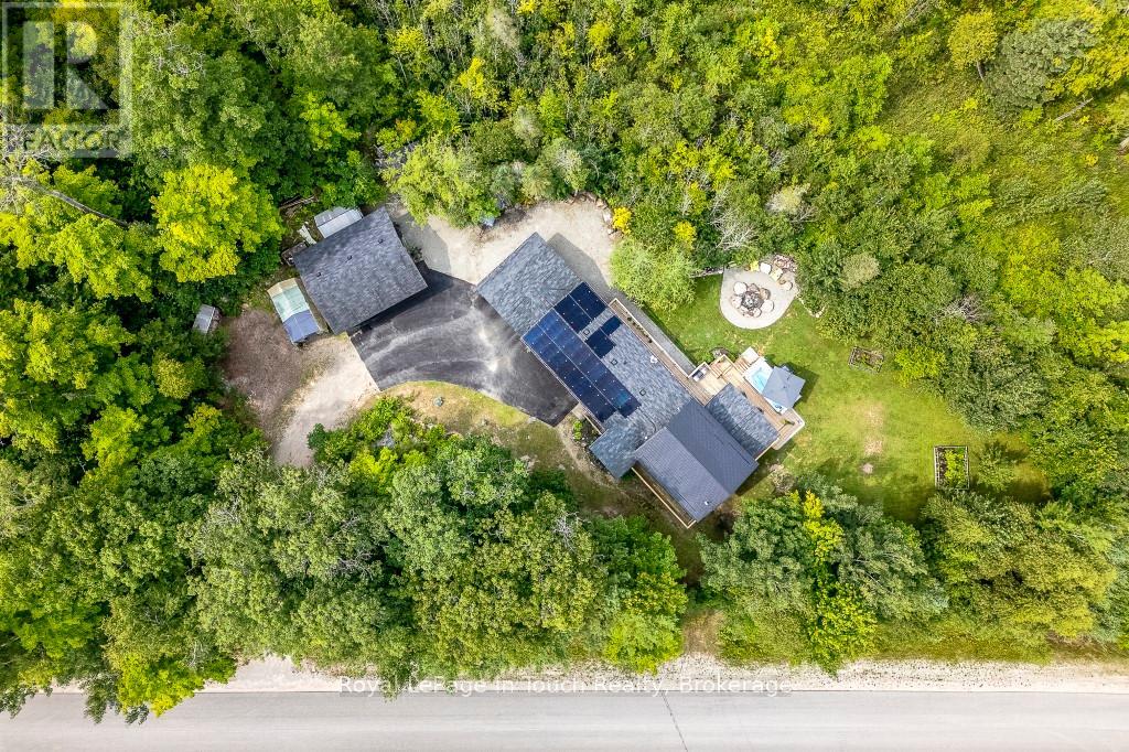 36 Meadows Avenue, Tay, Ontario  L0K 2C0 - Photo 2 - S12241321