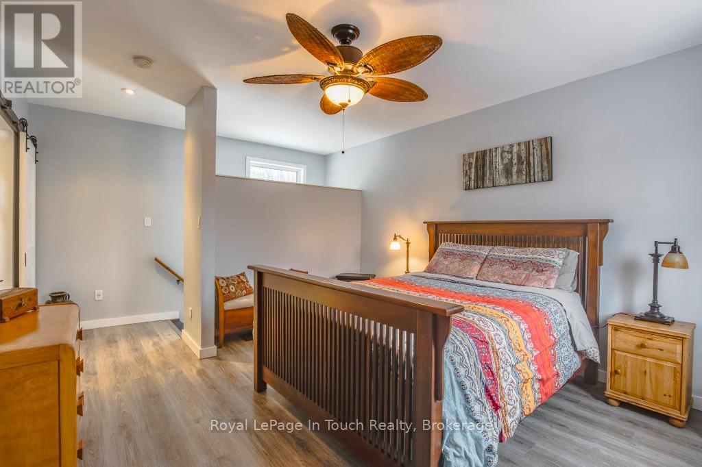 36 Meadows Avenue, Tay, Ontario  L0K 2C0 - Photo 25 - S12241321