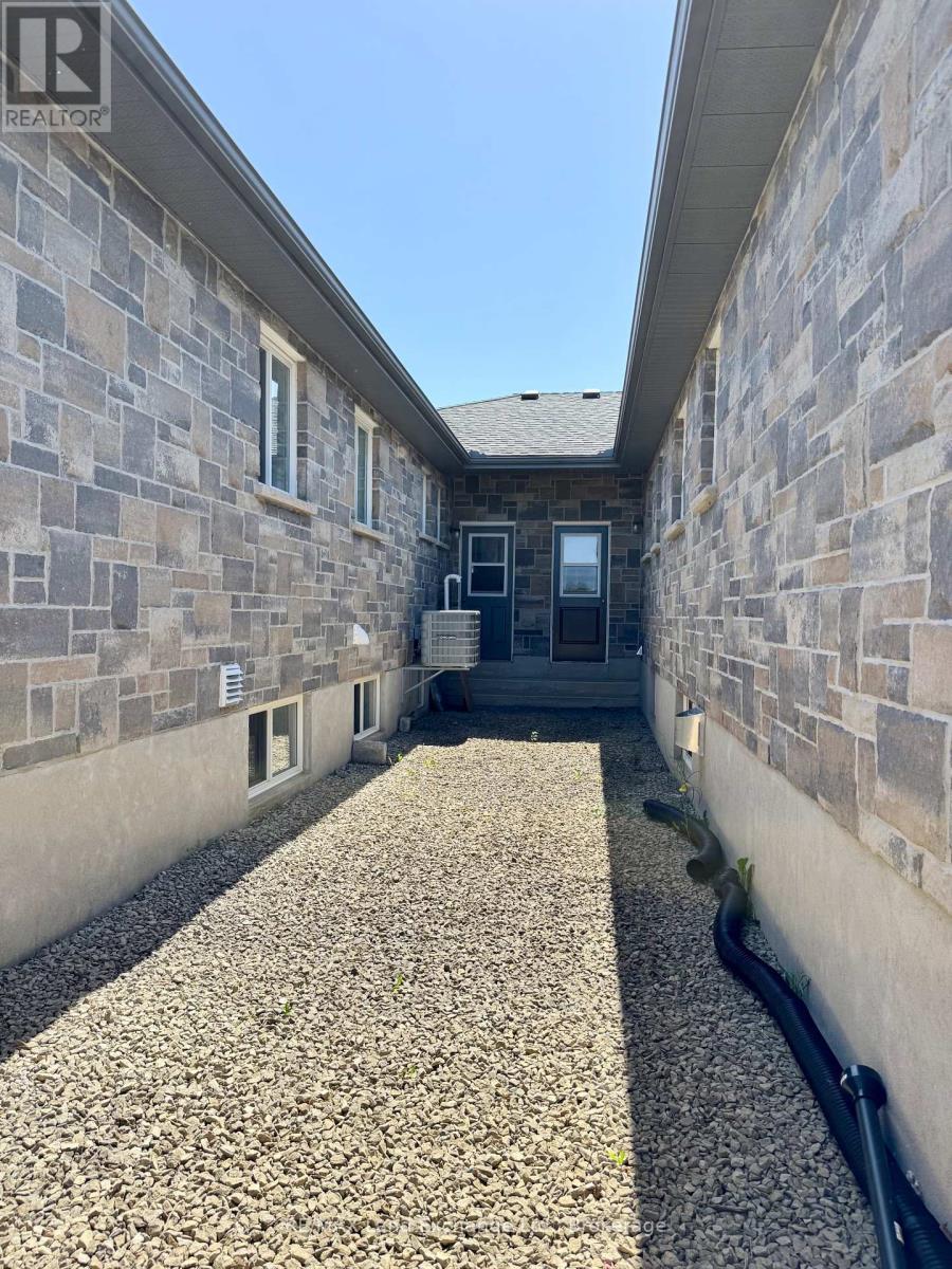 246 Stickel Street, Saugeen Shores, Ontario  N0H 2C1 - Photo 31 - X12241288