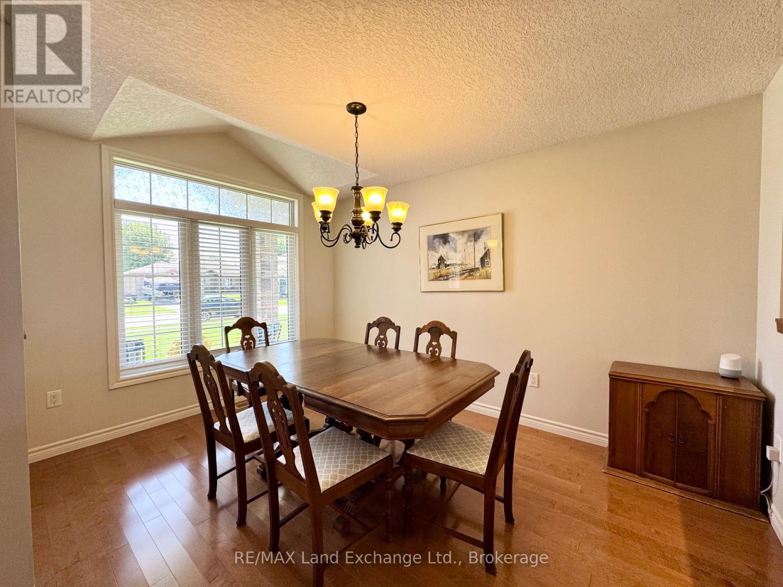 246 Stickel Street, Saugeen Shores, Ontario  N0H 2C1 - Photo 8 - X12241288