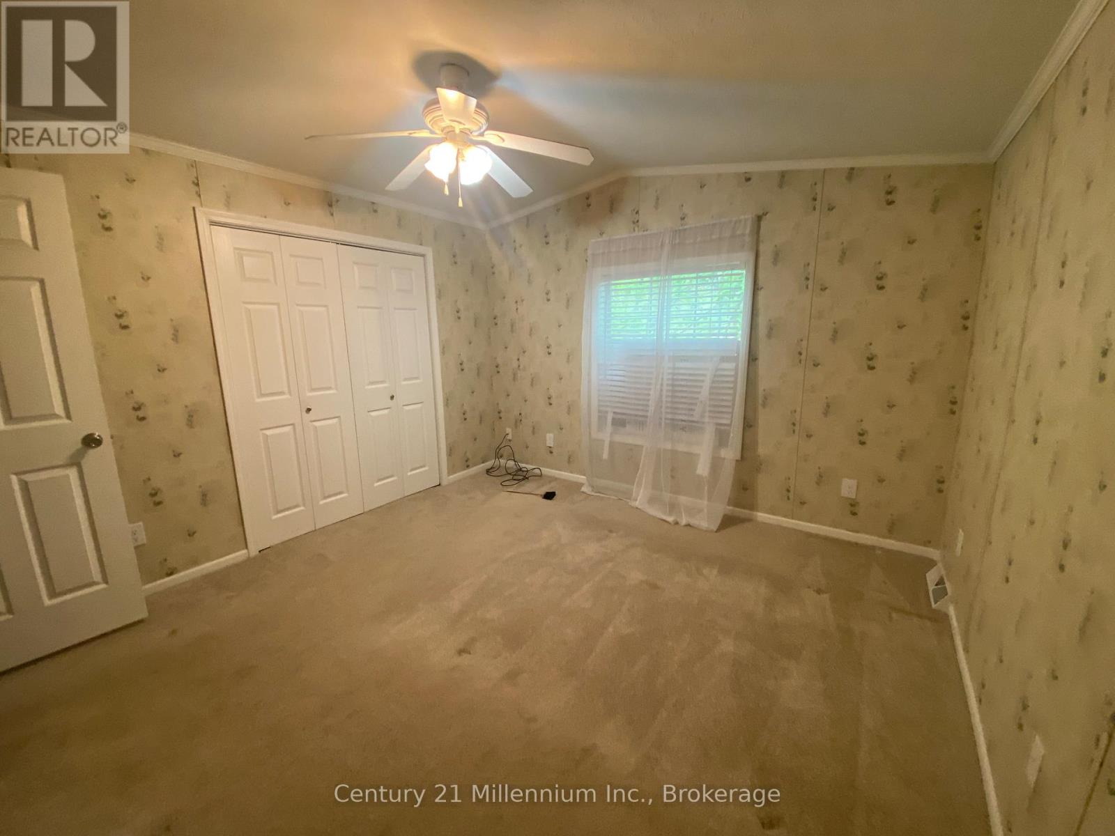 96 Georgian Glen Drive, Wasaga Beach, Ontario  L9Z 1K7 - Photo 12 - S12237586