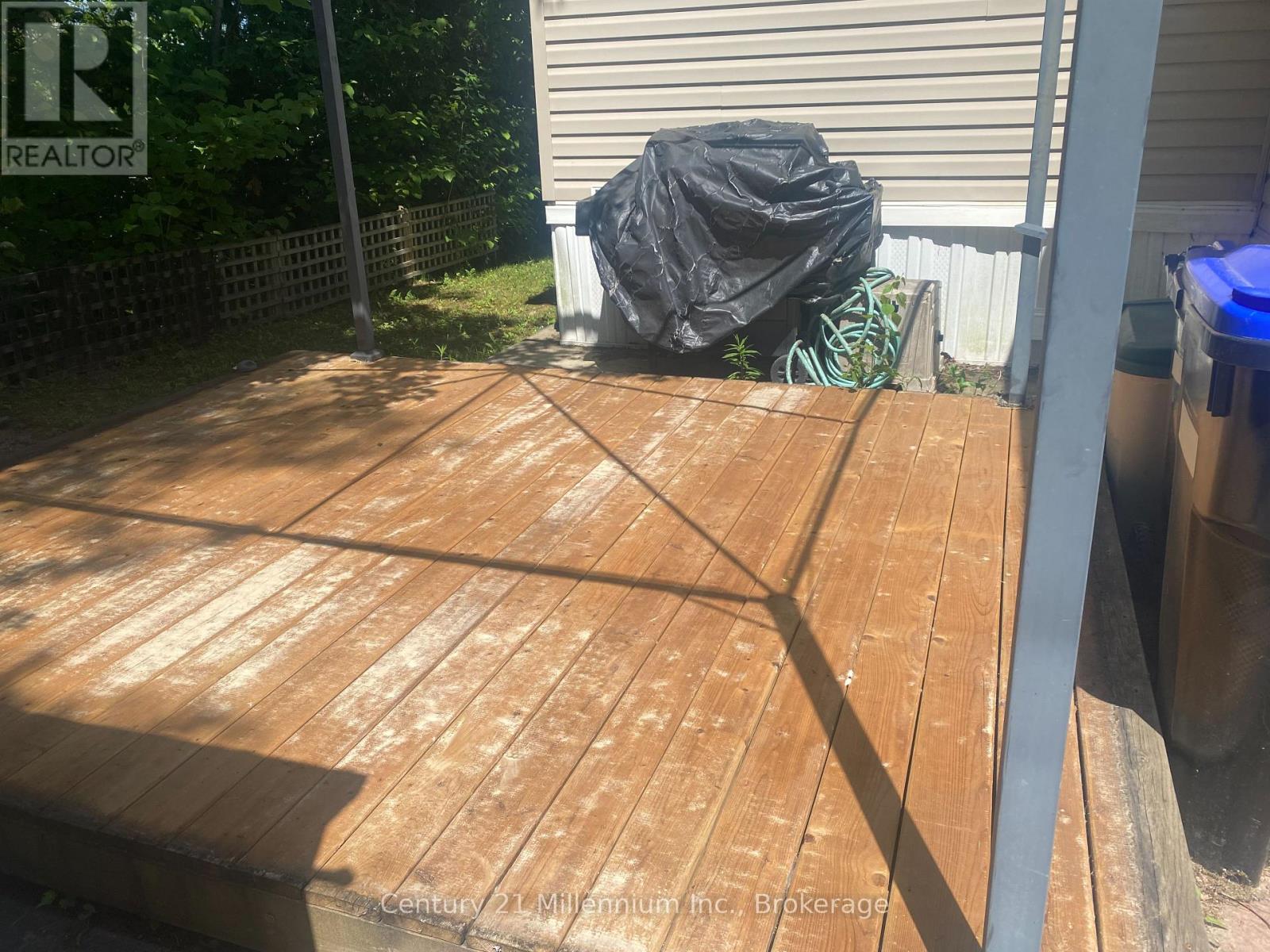96 Georgian Glen Drive, Wasaga Beach, Ontario  L9Z 1K7 - Photo 18 - S12237586