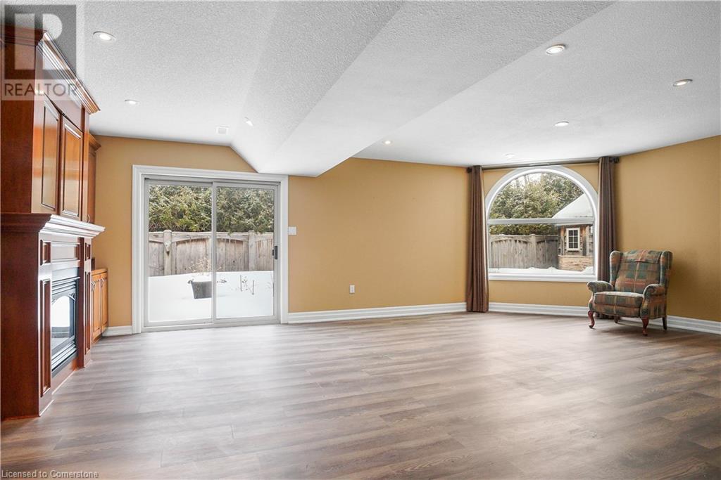 827 Birchmount Drive, Waterloo, Ontario  N2V 2R3 - Photo 38 - 40744099