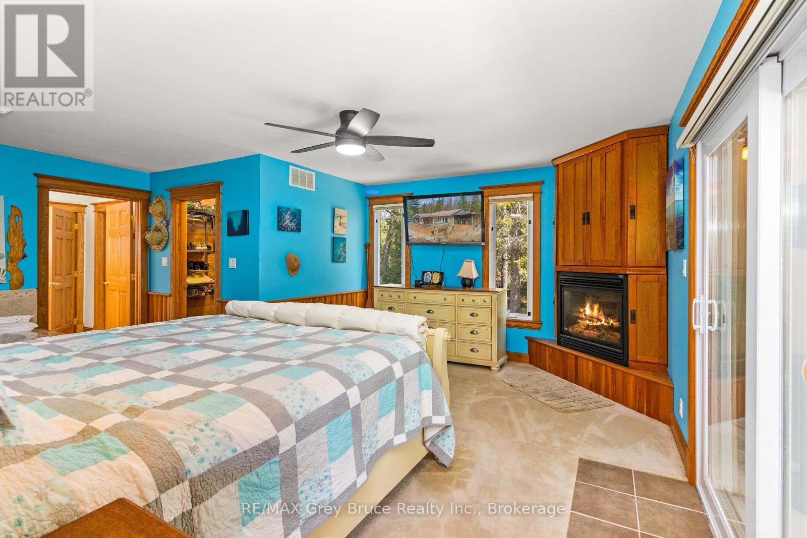 33 Woodstock Avenue, Northern Bruce Peninsula, Ontario  N0H 2M0 - Photo 19 - X12241443