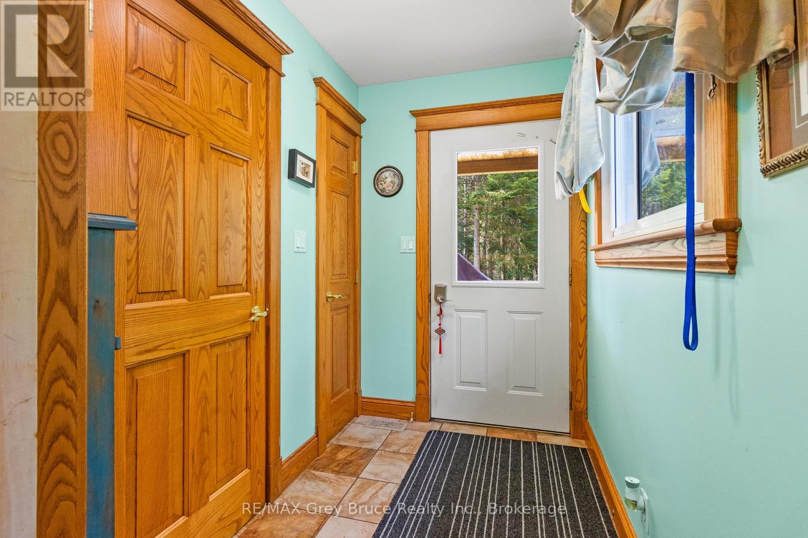 33 Woodstock Avenue, Northern Bruce Peninsula, Ontario  N0H 2M0 - Photo 29 - X12241443