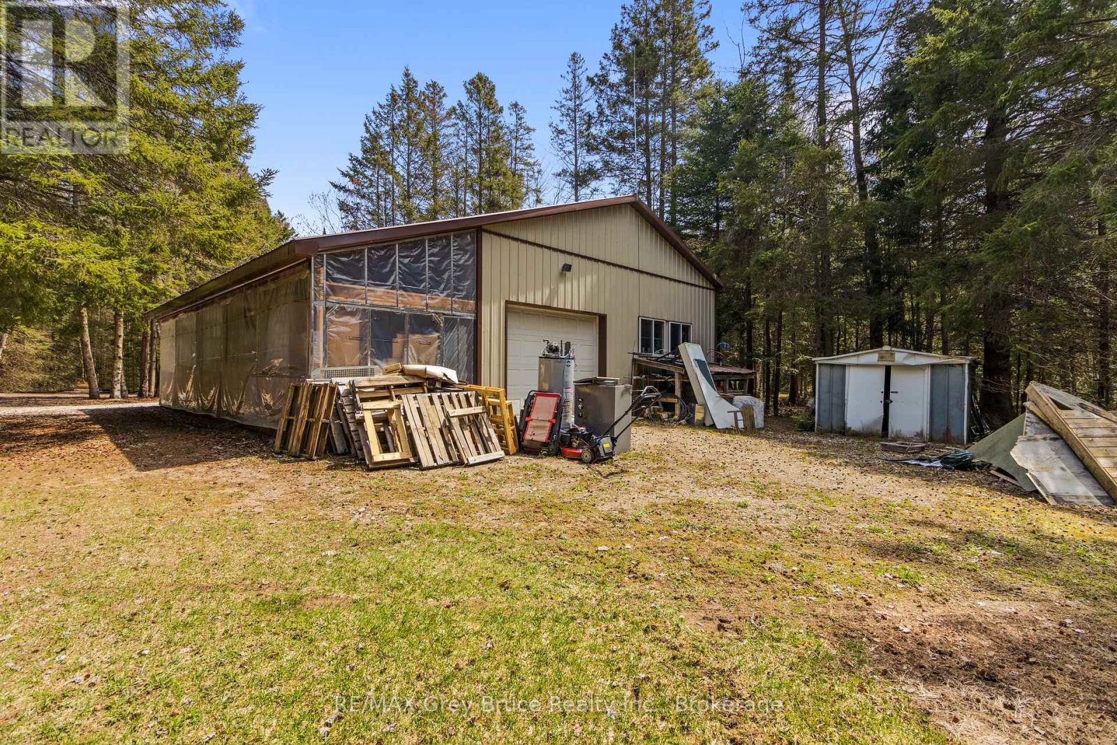 33 Woodstock Avenue, Northern Bruce Peninsula, Ontario  N0H 2M0 - Photo 42 - X12241443