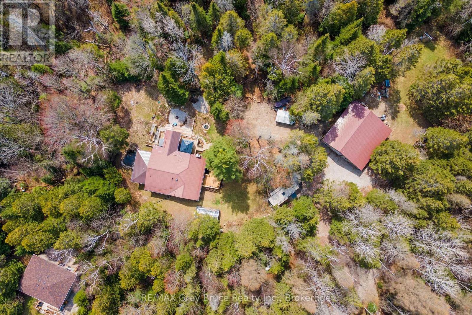 33 Woodstock Avenue, Northern Bruce Peninsula, Ontario  N0H 2M0 - Photo 46 - X12241443
