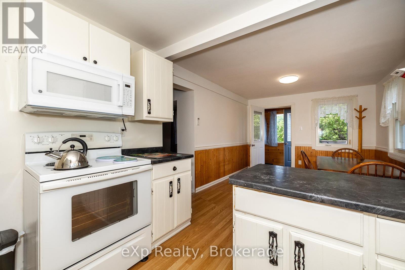 317517 6 & 10 Highway, Meaford, Ontario  N4K 5N6 - Photo 11 - X12241537