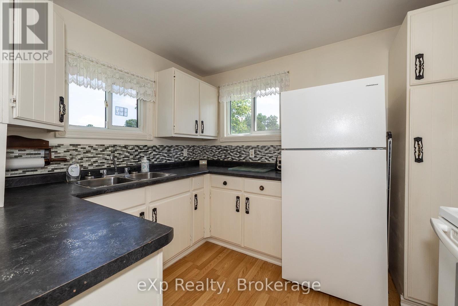 317517 6 & 10 Highway, Meaford, Ontario  N4K 5N6 - Photo 12 - X12241537