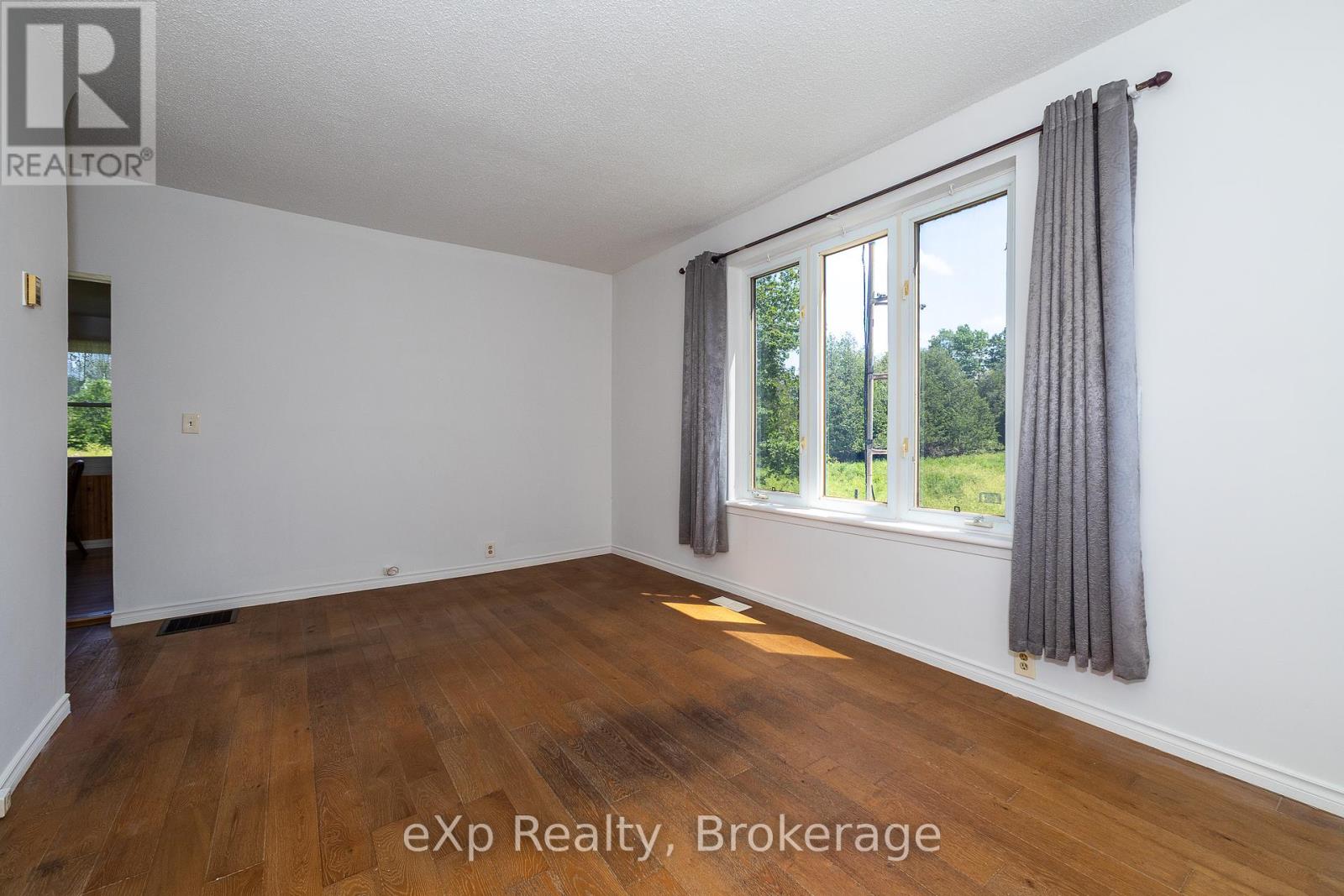317517 6 & 10 Highway, Meaford, Ontario  N4K 5N6 - Photo 15 - X12241537