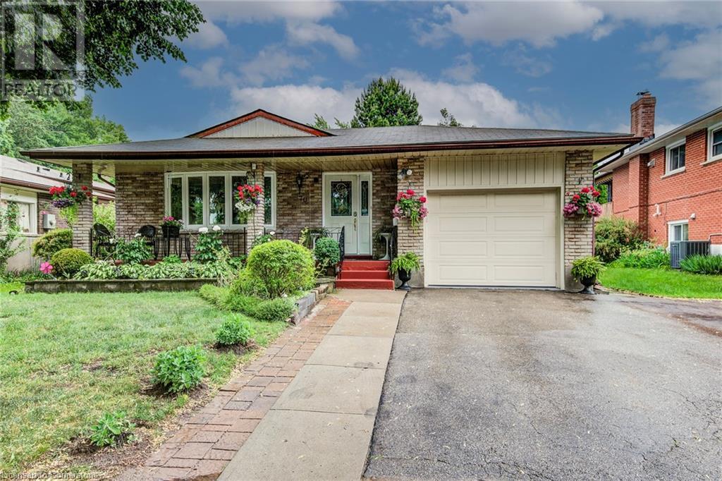 170 MARTINGLEN Crescent, Kitchener, Ontario
