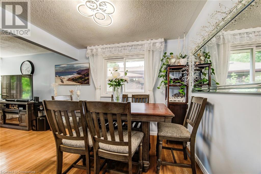 170 Martinglen Crescent, Kitchener, Ontario  N2E 2A2 - Photo 14 - 40740978