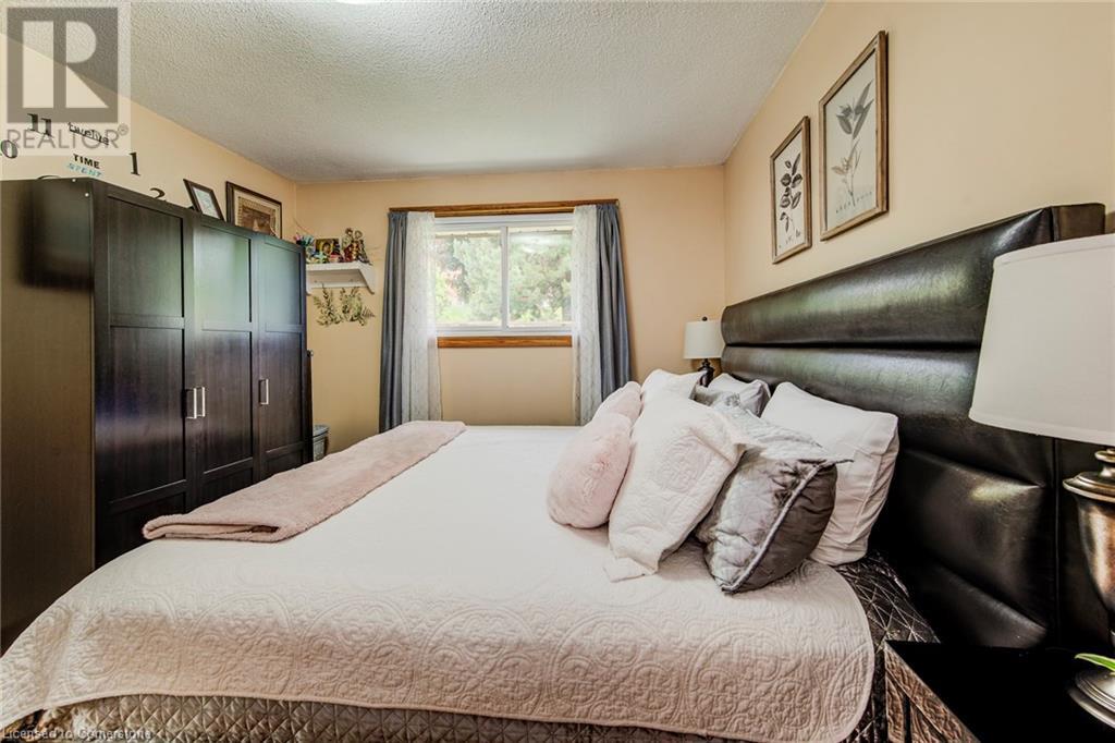 170 Martinglen Crescent, Kitchener, Ontario  N2E 2A2 - Photo 23 - 40740978