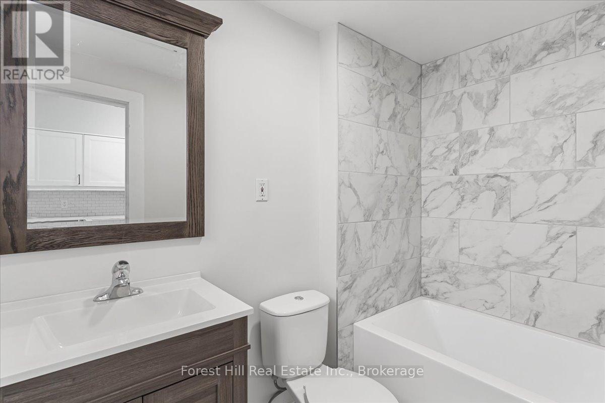 201 - 29 Sykes Street N, Meaford, Ontario  L9Y 1M3 - Photo 8 - X12241745