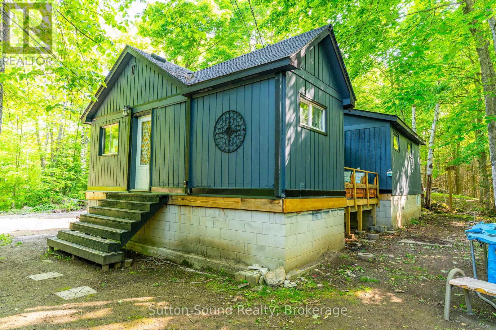 442 Berford Lake Road, South Bruce Peninsula, Ontario  N0H 2T0 - Photo 2 - X12241754